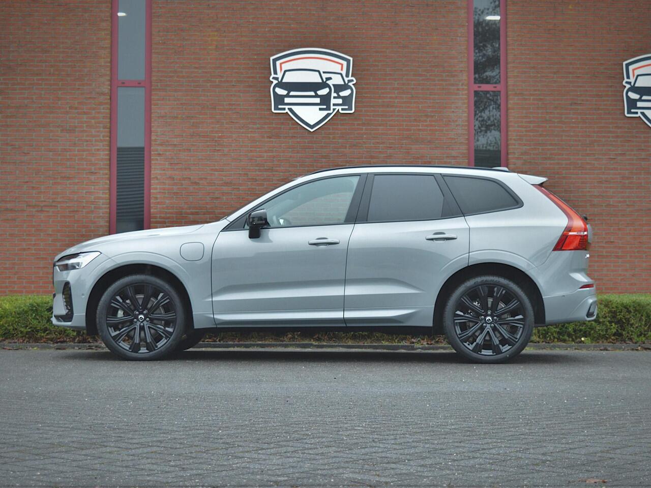 Volvo XC60 2.0 T8 Recharge AWD Ultimate Dark