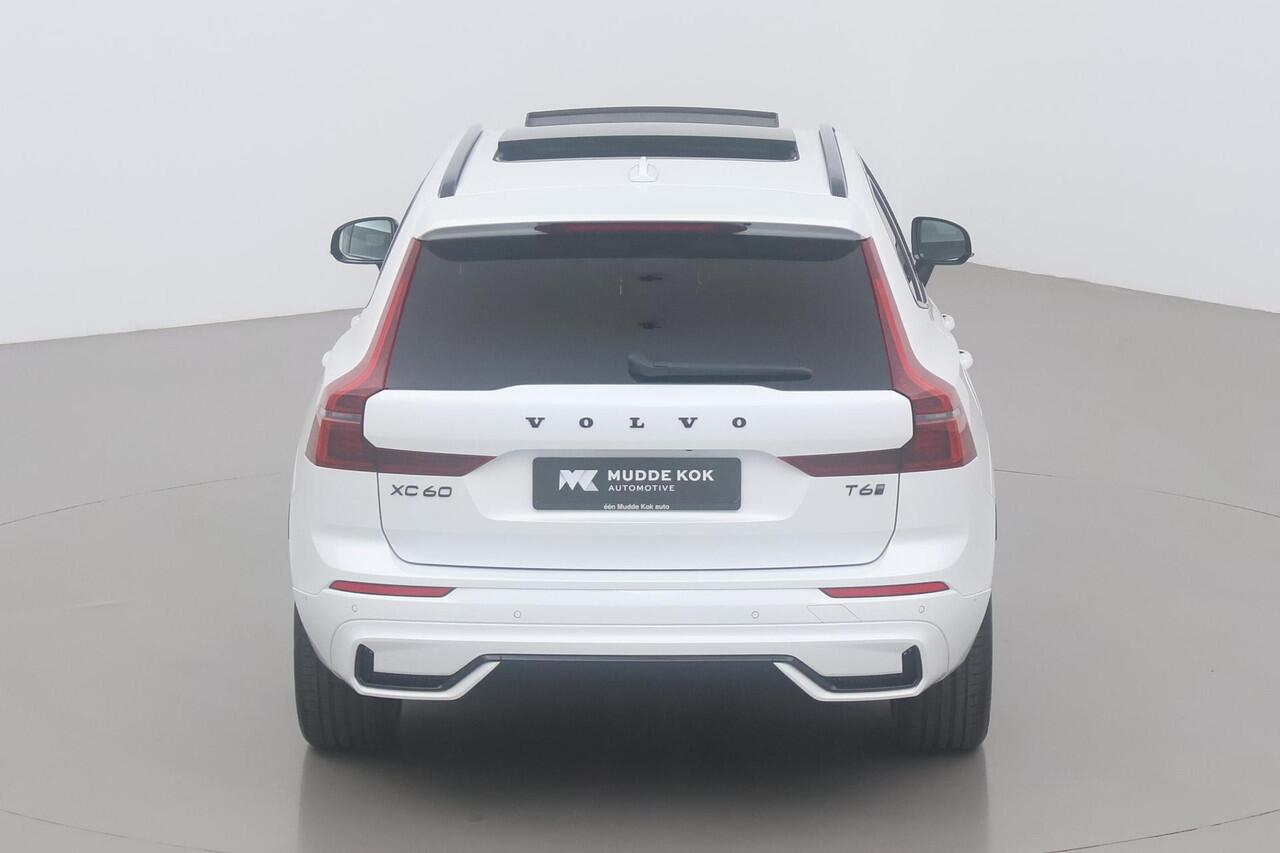 Volvo XC60 T6 Plug-in hybrid Ultra Black Edition | FACELIFT | Trekhaak | Head-Up | 21 Inch | ACC | 360° Camera | Panoramadak