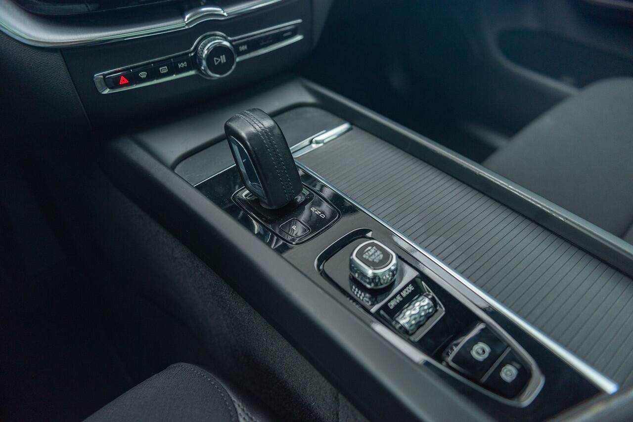 Volvo XC60 T6 Aut. Inscription CruiseControl DAB Panoramadak 340pk