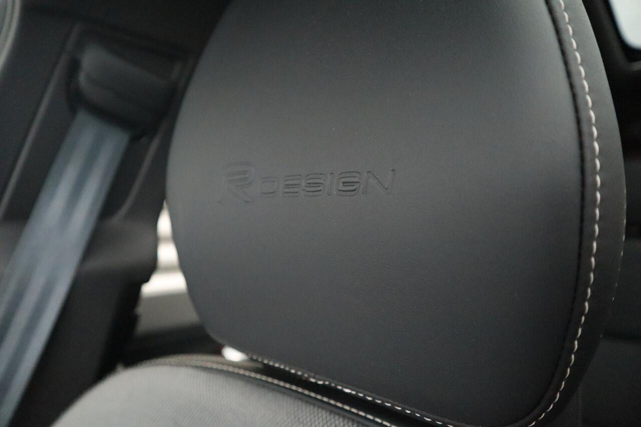 Volvo XC60 2.0 T8 Twin Engine AWD R-Design Luchtvering / Harman Kardon / Panorama dak /