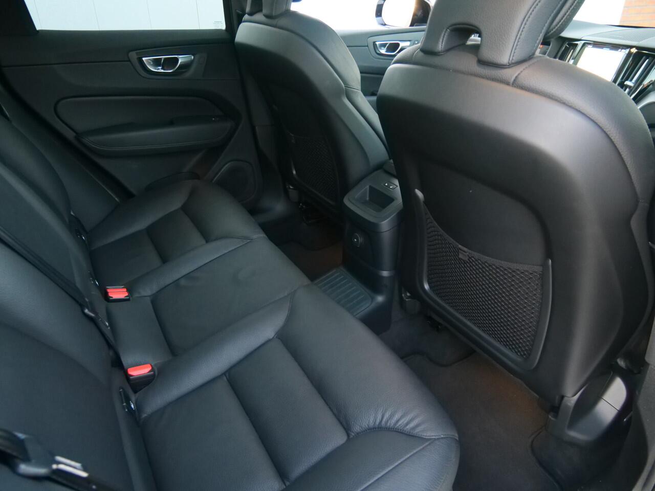 Volvo XC60 2.0 T6 350pk PHEV AWD Plus Dark Automaat Harman Kardon / Panoramadak / Leder / Camera