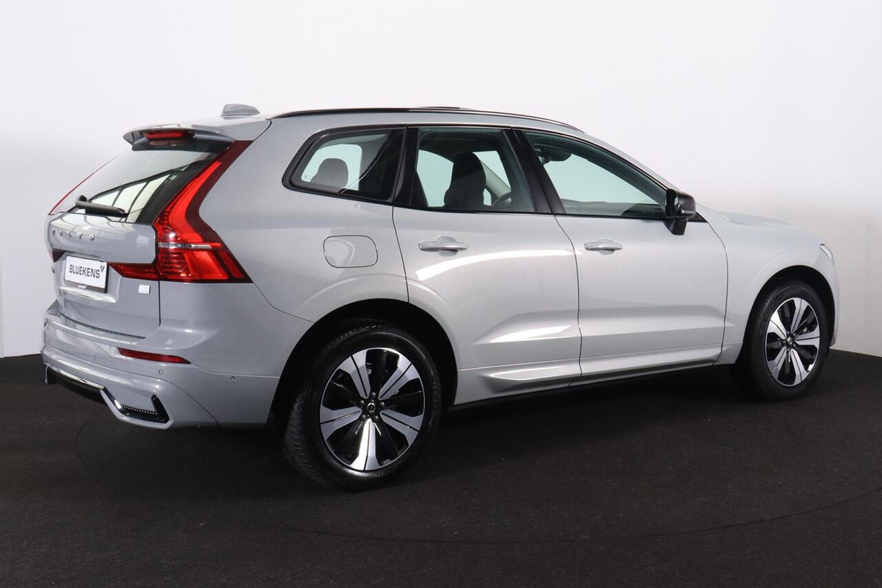 Volvo XC60 T6 Recharge AWD Plus Dark - Panorama/schuifdak - IntelliSafe Assist & Surround - 360º Camera - Verwarmde voorstoelen, stuur & achterbank - Parkeersensoren voor & achter - Elektr. bedienb. voorstoelen met geheugen - Draadloze tel. lader - Elektr. inklapbar