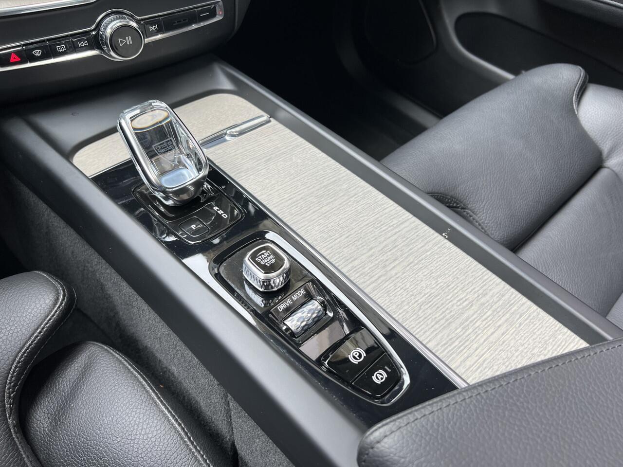 Volvo XC60 2.0 Recharge T8 AWD Inscription Leer BLIS BTW Auto