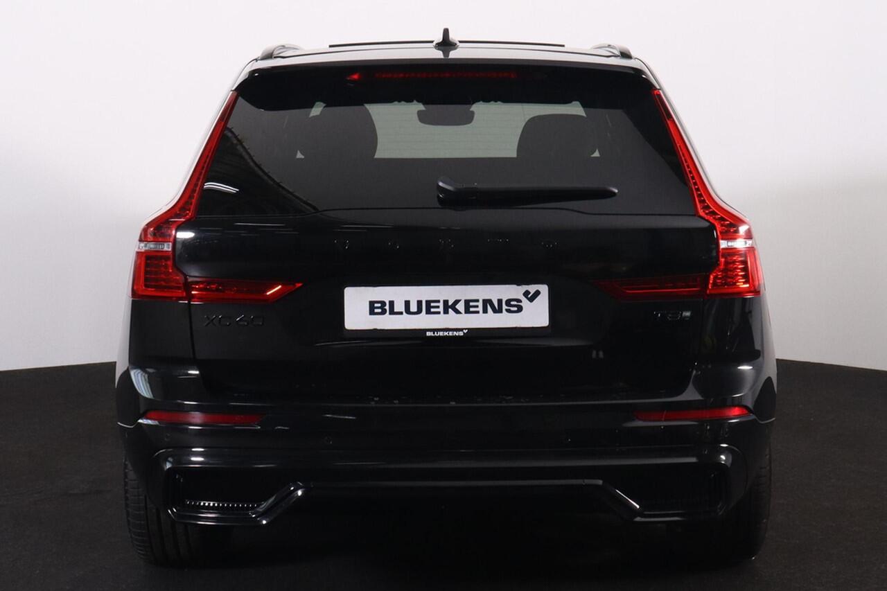 Volvo XC60 T8 Recharge AWD Black Edition Ultra - Luchtvering - Bowers & Wilkins Audio - IntelliSafe Assist & Surround - 360º Camera - Adaptieve LED koplampen - Verwarmde voorstoelen, stuur & achterbank - Parkeersensoren voor & achter - Elektr. bedienb. voorstoelen m