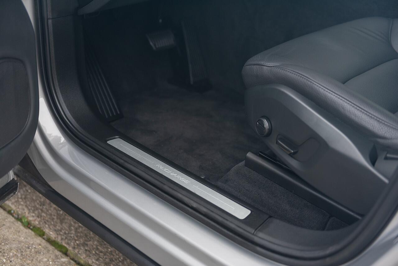 Volvo XC60 T6 Aut. Long Range Inscription Leder Parkeercamera CruiseControl 350pk