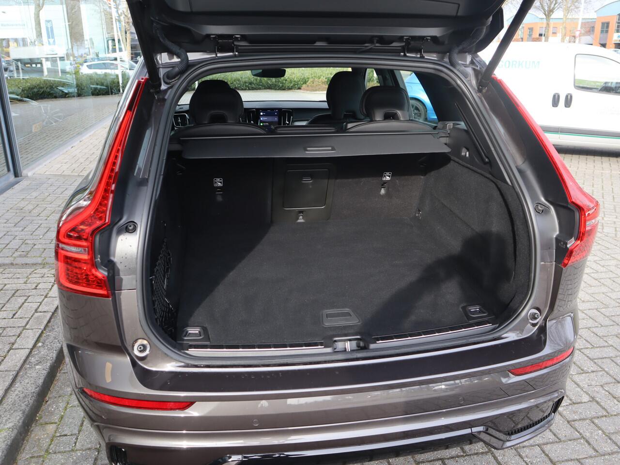 Volvo XC60 2.0 B4 R-Design / Leder / Facelift
