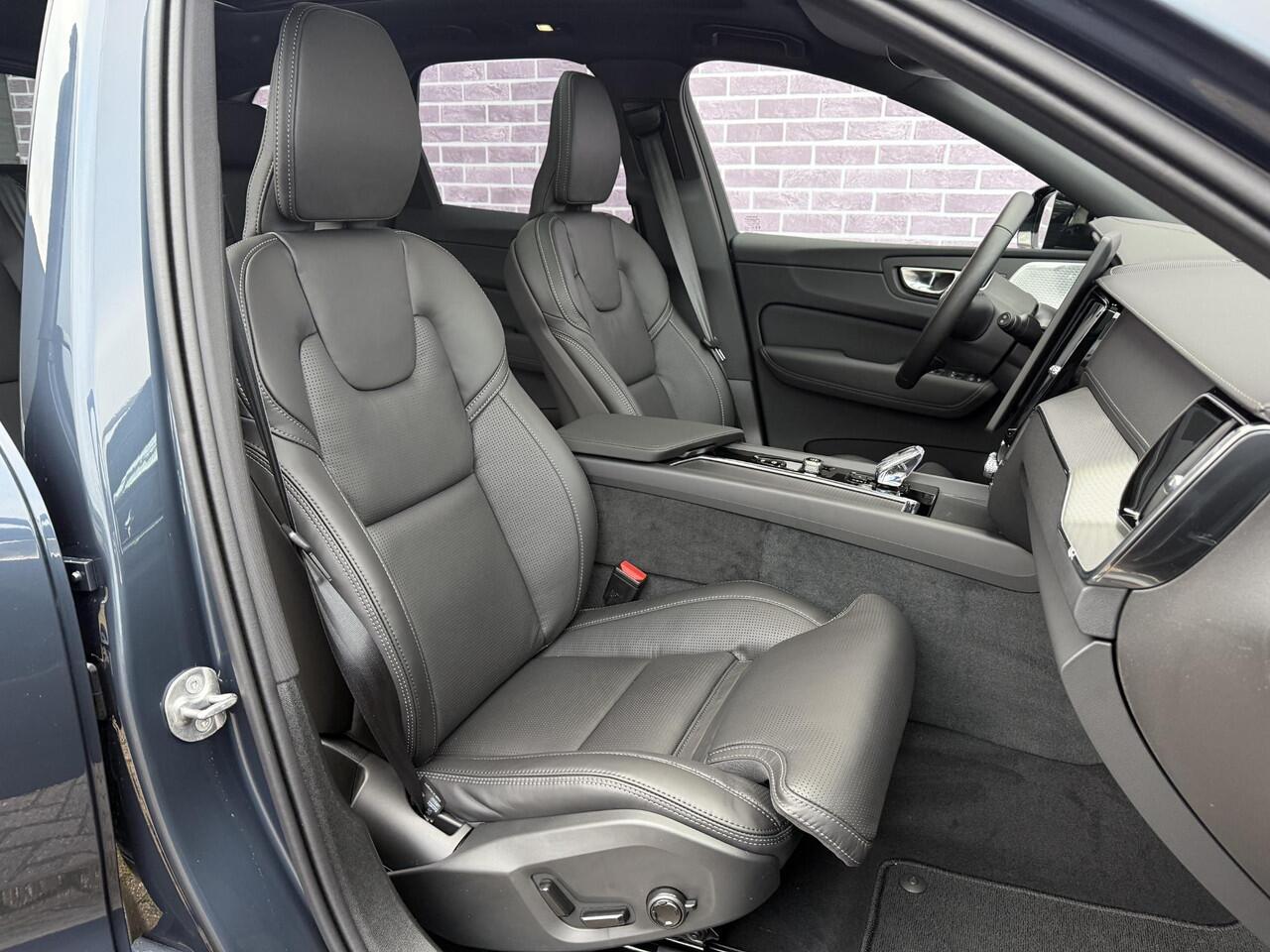 Volvo XC60 2.0 T8 Plug-in hybrid AWD Ultra Black Edition Exec | Lounge Pack | Bowers & Wilkins | 22" | Luchtvering | Massage | Head-Up Display | Leder Dashboard | Adaptive Cruise | Stoel & Stuurverwarming |