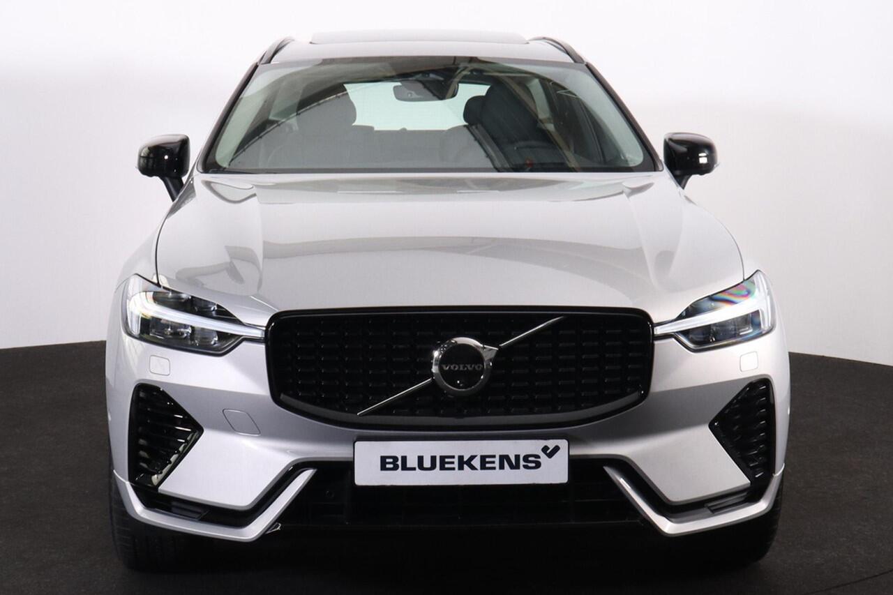 Volvo XC60 T6 Recharge AWD Ultra Dark - Panorama/schuifdak - IntelliSafe Assist & Surround - 360º Camera - Adaptieve LED koplampen - Verwarmde voorstoelen, stuur & achterbank - Elektr. bedienb. voorstoelen met geheugen - Head up display - Draadloze tel. lader - Elek