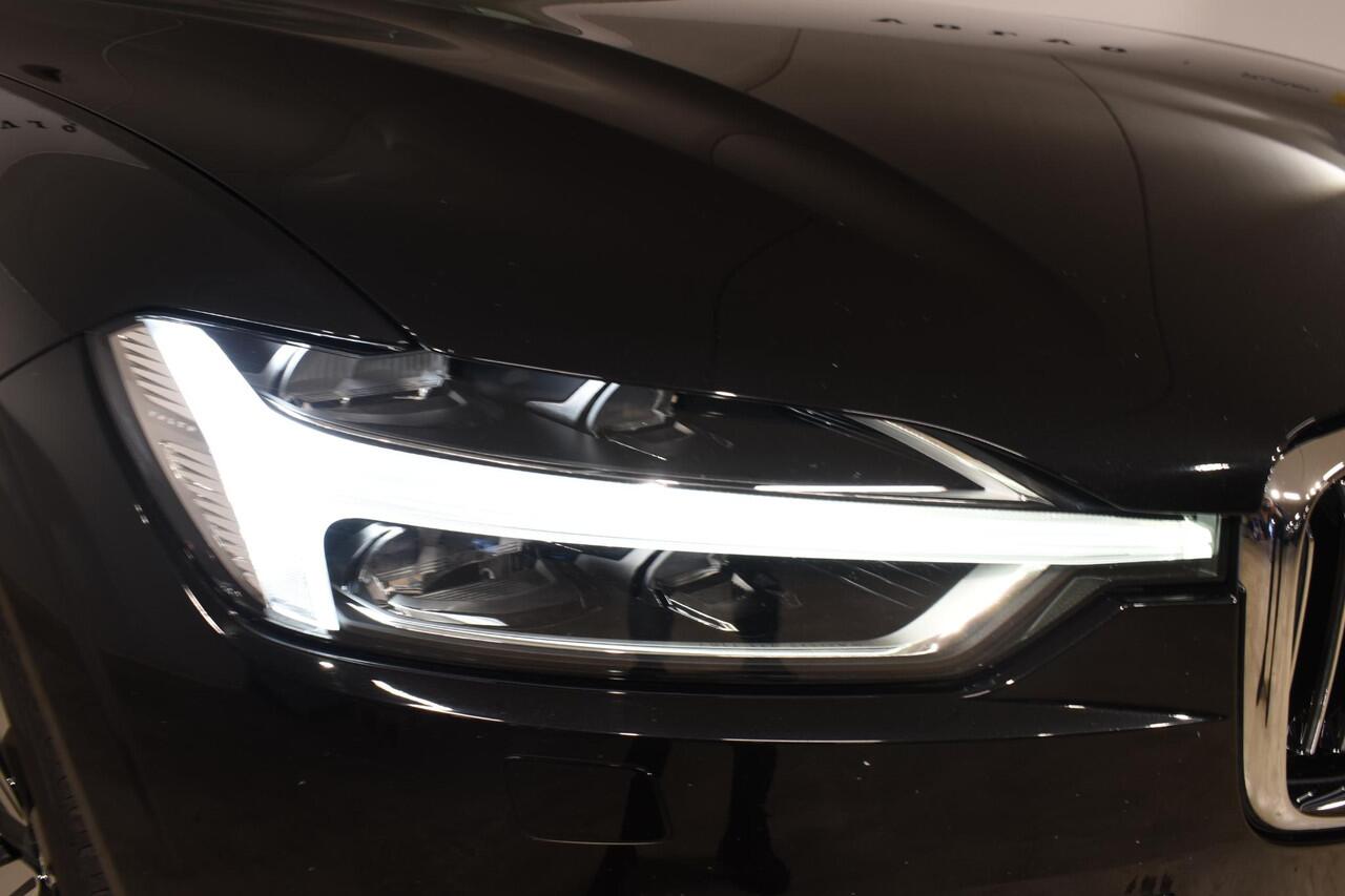 Volvo XC60 T5 250PK Automaat AWD Inscription / Navigatie / Cruise Control / Panorama Dak / Leder / LM Velgen /