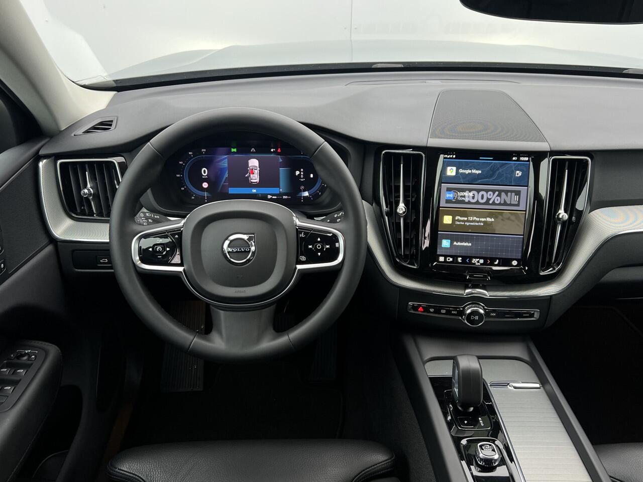 Volvo XC60 B4 Plus Dark | Trekhaak | Navi | Camera | Memory