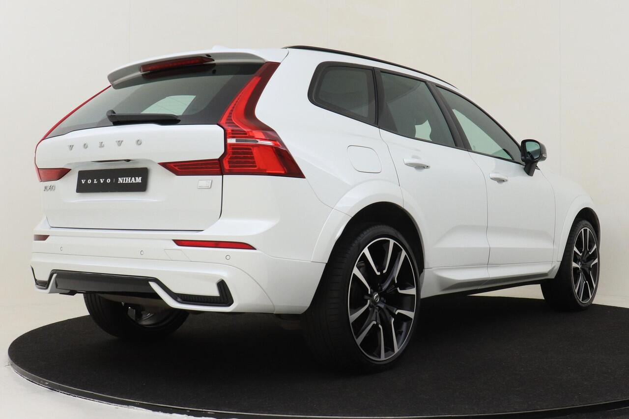Volvo XC60 T6 PLUG-IN HYBRID AWD ULTRA DARK -PANO.DAK|HEAD-UP DISP.|HARMAN/KADON|LUCHTVERING|CAMERA|22"|SPORTSTOELEN