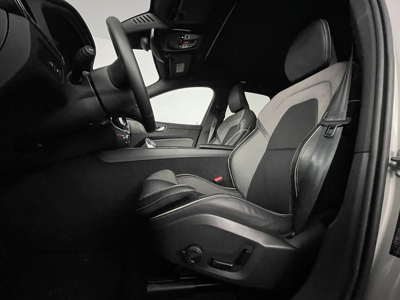 Volvo XC60 2.0 T8 Plug-in hybrid AWD Plus Dark | 455pk