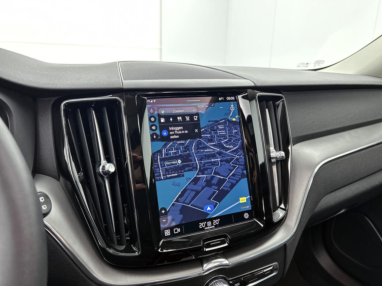 Volvo XC60 2.0 T6 Plug-in hybrid AWD Core Bright Pano, Carplay