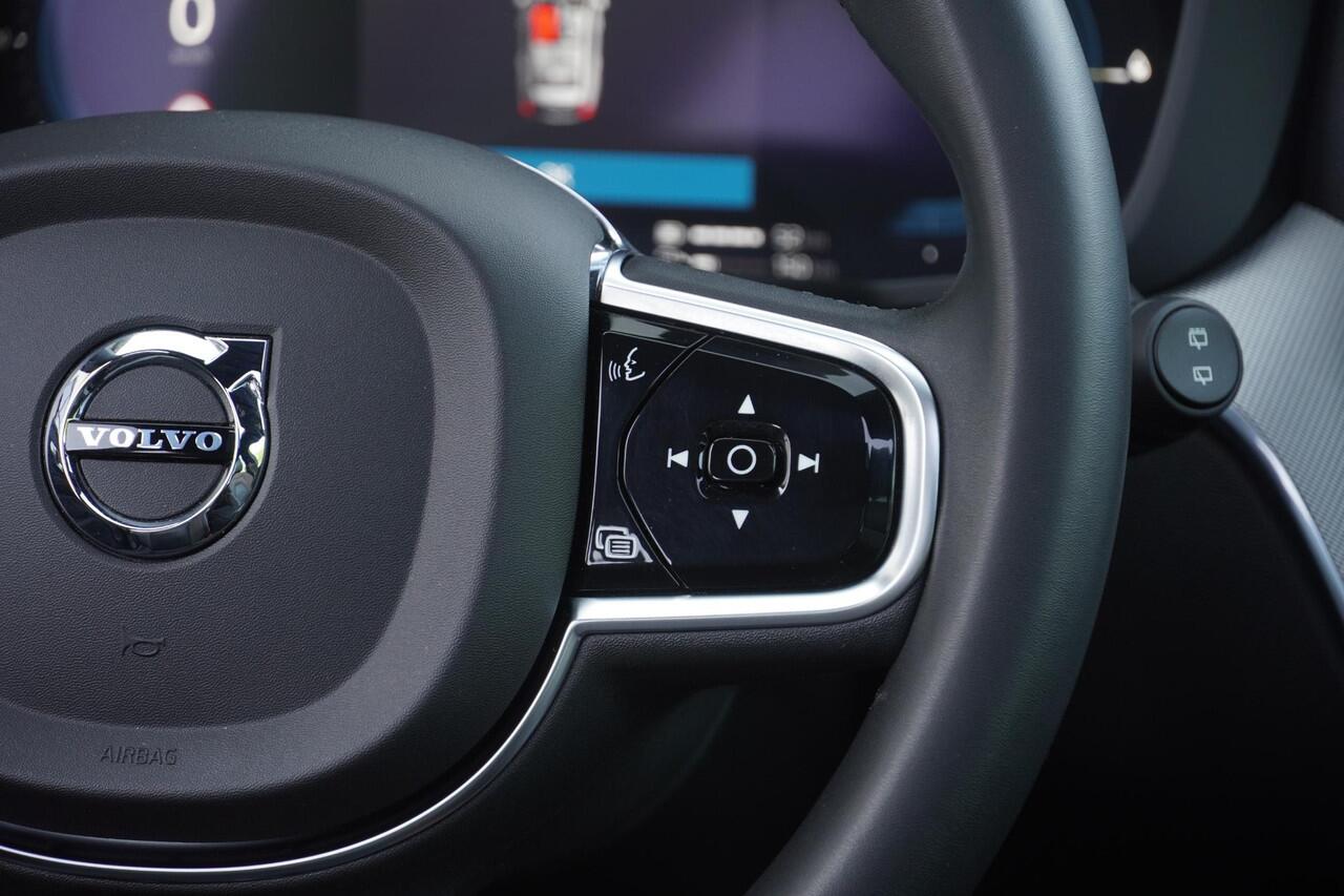 Volvo XC60 2.0 T8 Plug-in hybrid AWD Plus Black Edition 21''-360-Pano