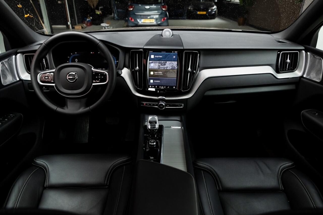 Volvo XC60 XC 60 T6 AWD Ultra Black | Massage | B&W | Pano | HuD |