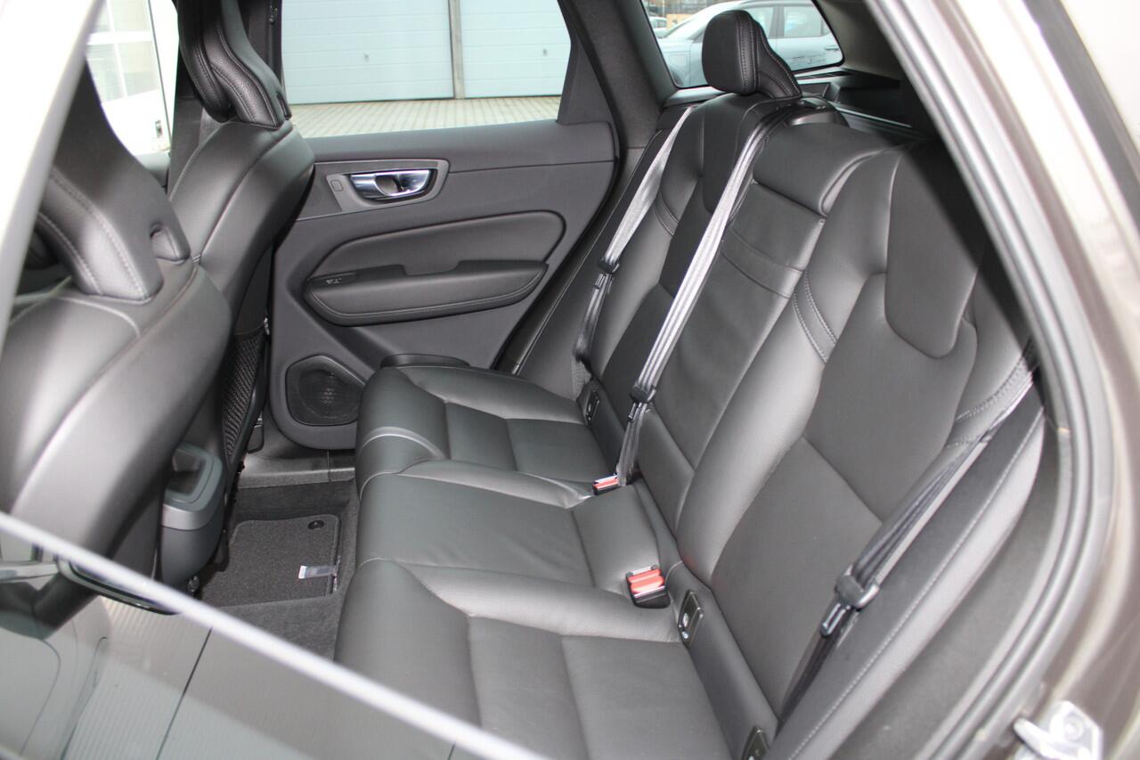 Volvo XC60 B4 Inscription | Trekhaak | Harman Kardon | Full LED