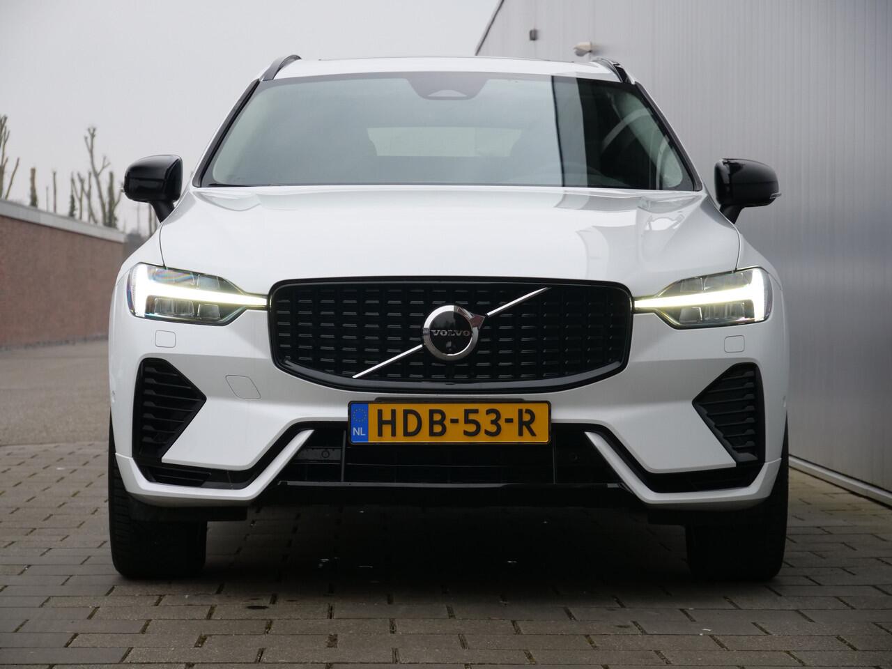 Volvo XC60 2.0 T6 350pk PHEV AWD Plus Dark Automaat Harman Kardon / Panoramadak / Leder / Camera