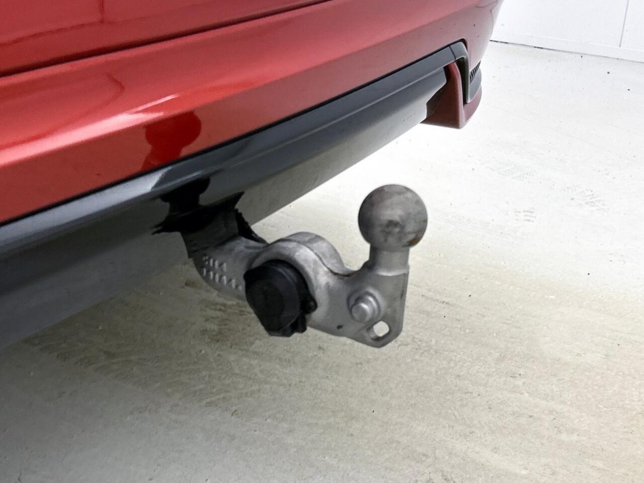 Volvo XC60 2.0 T6 Plug-in hybrid AWD Ultimate Dark | 360 camera | Adative