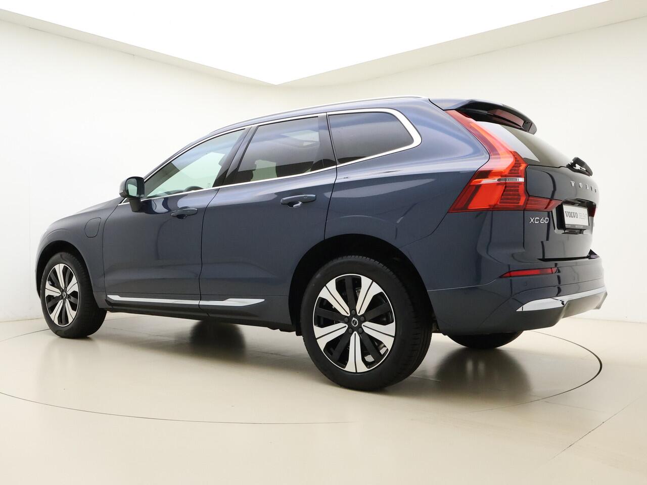 Volvo XC60 T6 350pk AWD Plus Bright / Harman Kardon audio / Camera rondom / Elektrisch verstelbare stoelen /