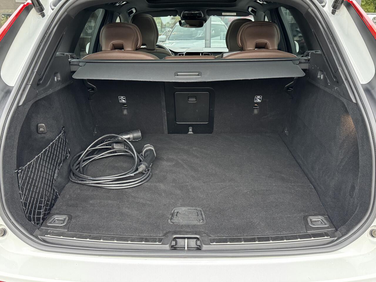 Volvo XC60 2.0 Recharge T6 AWD Inscription | Pano | Leder | Pilot Ass. |