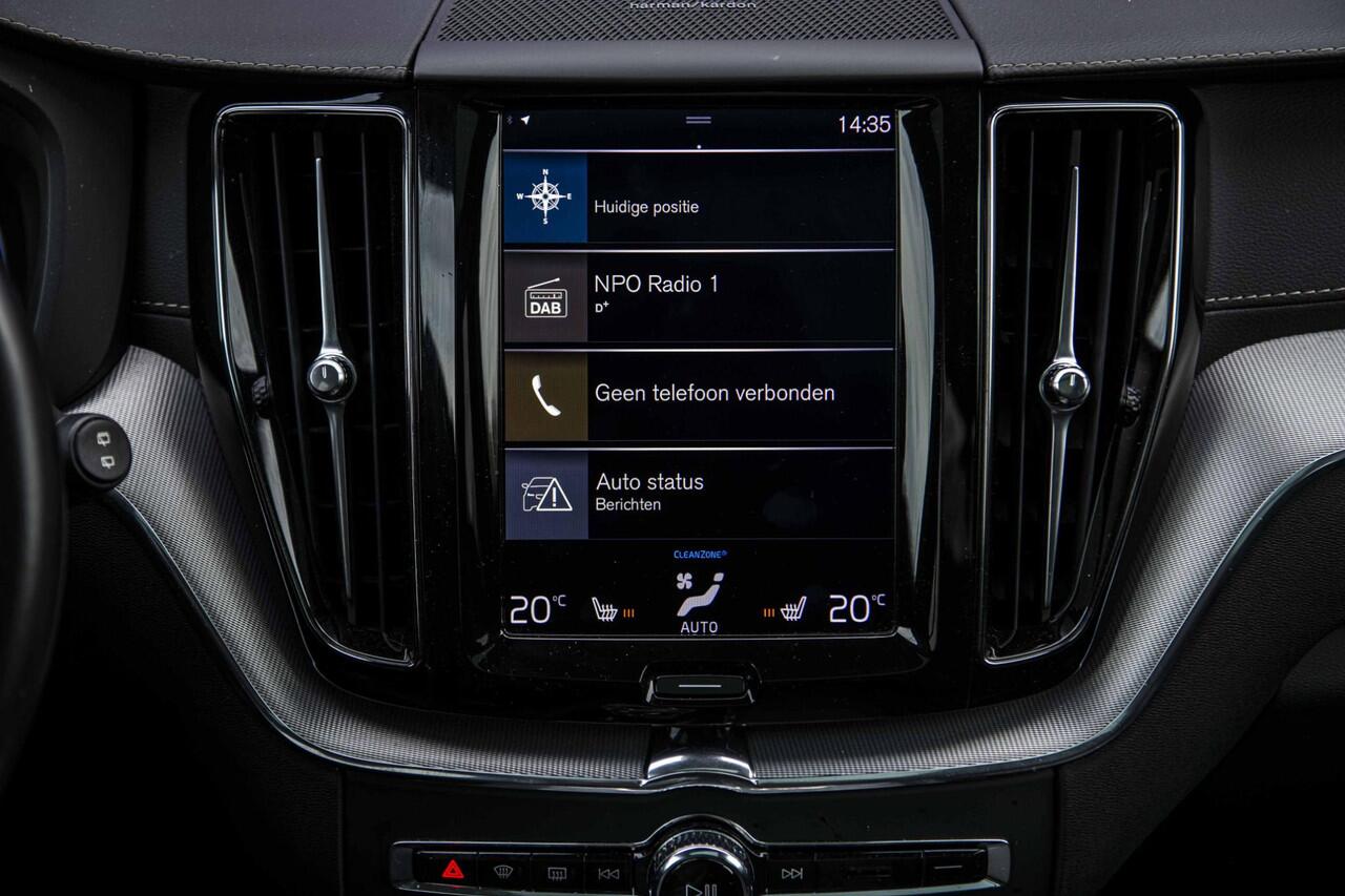 Volvo XC60 2.0 B5 AWD Inscription | Panorama dak | Head-up display | Adaptieve cruise control | Elektrisch verstelbare voorstoelen | Stoel/stuur verwarming | Harman/Kardon | 21" Velgen |