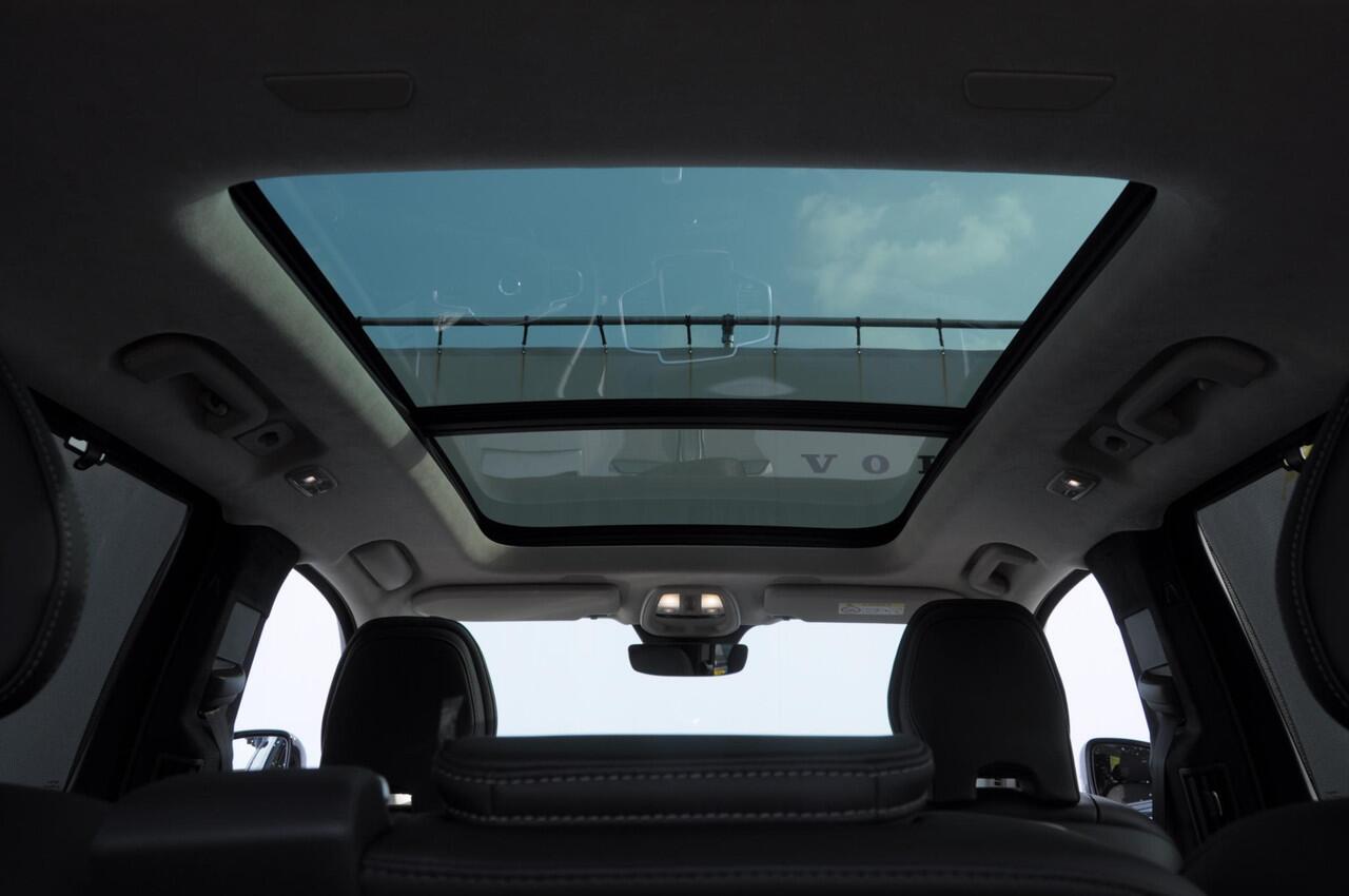 Volvo XC90 T8 455PK Recharge AWD Ultra Dark Long range / Luchtvering / Polestar Tuning / HEICO verlaging / Trekhaak / Head-up display / Stoelverwarming en ventilatie / Massagestoelen / Memory seats / Adaptive cruise control / 360 Camera /