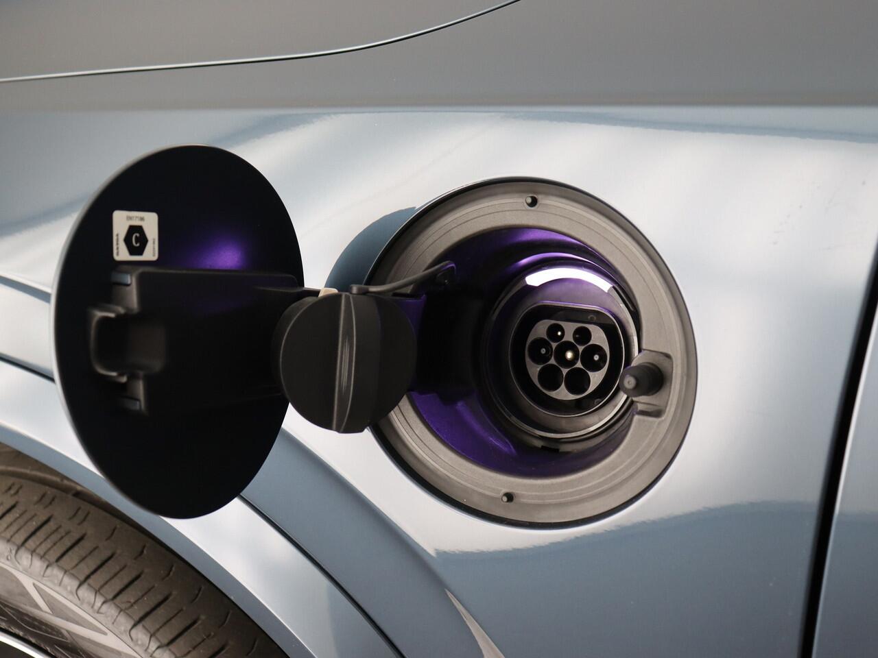 Volvo XC90 2.0 T8 Recharge AWD R-Design 7P (Elek. Trekhaak / Luchtvering / Pano / 360 Cam / Navi / ACC / Carplay)