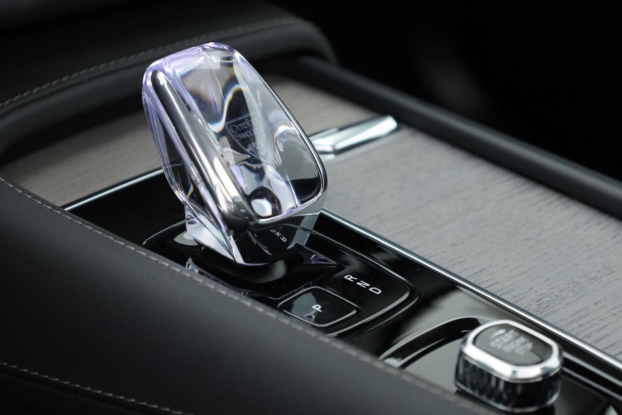 Volvo XC90 T8 Recharge Ultimate Dark | Pano | HUD | B&W | Stoelventi. | 360cam | Massage | Memory seats | 21''