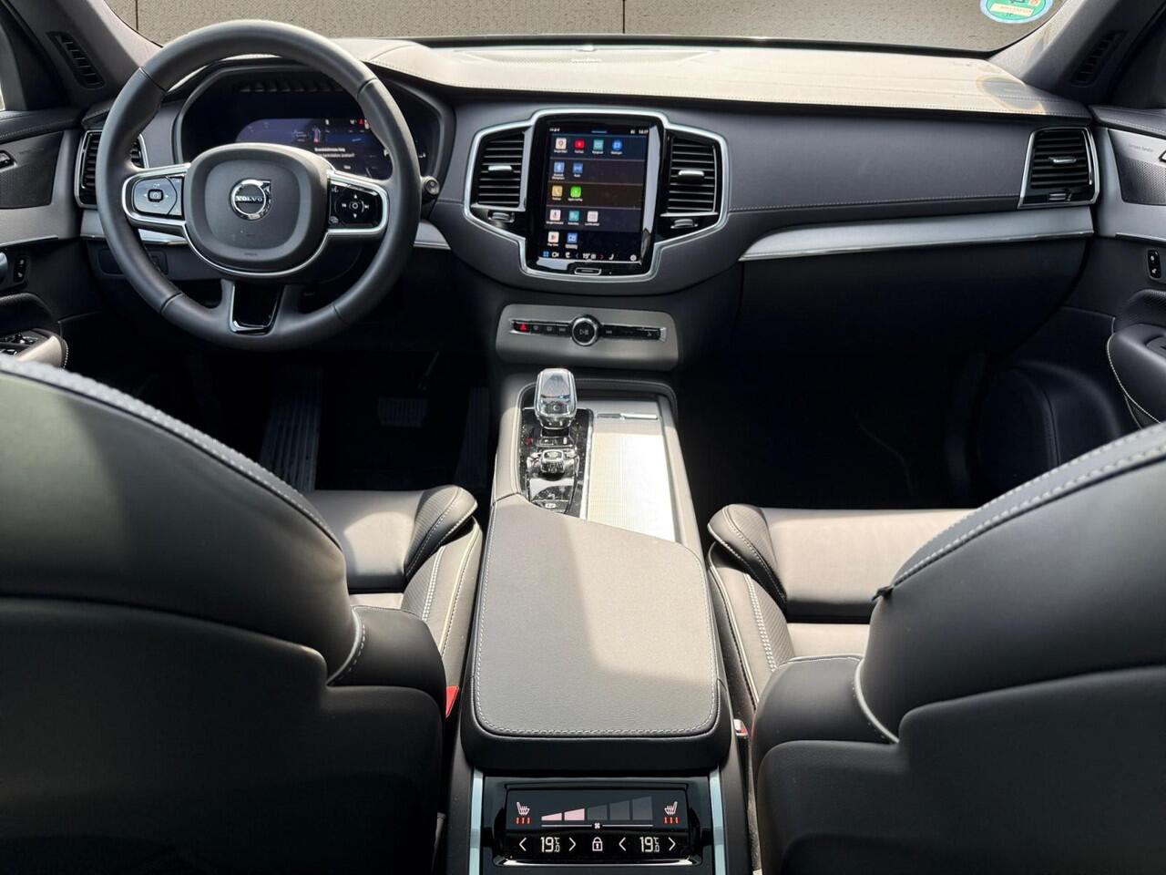 Volvo XC90 2.0 T8 Plug-in hybrid AWD Plus Bright | Extra getint glas | 360 graden camera | Panoramadak | Stoelverwarming |