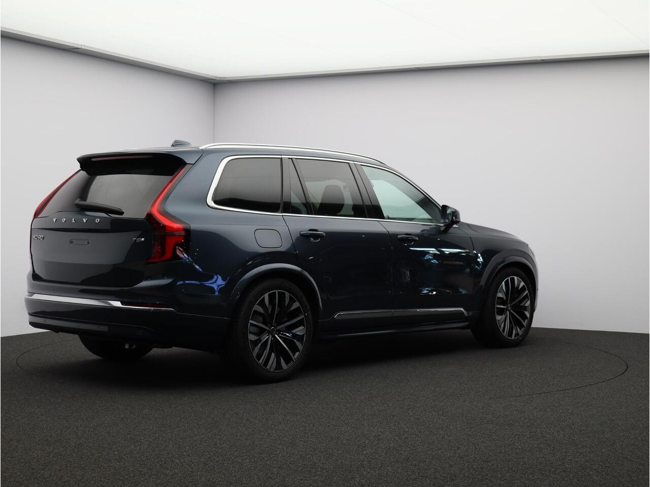 Volvo XC90 2.0 T8 Plug-in hybrid AWD Ultra Bright / Trekhaak / Luchtvering / B&W Audio / Stoelventilatie + Massage / 360 Camera / Head-up Display / Getint Glas /
