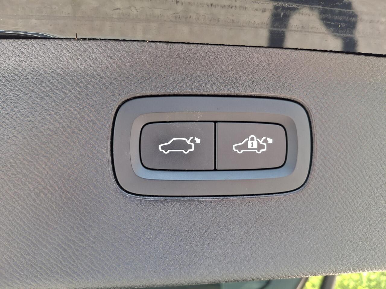 Volvo XC90 T8 Recharge AWD Inscription | Longe Range |