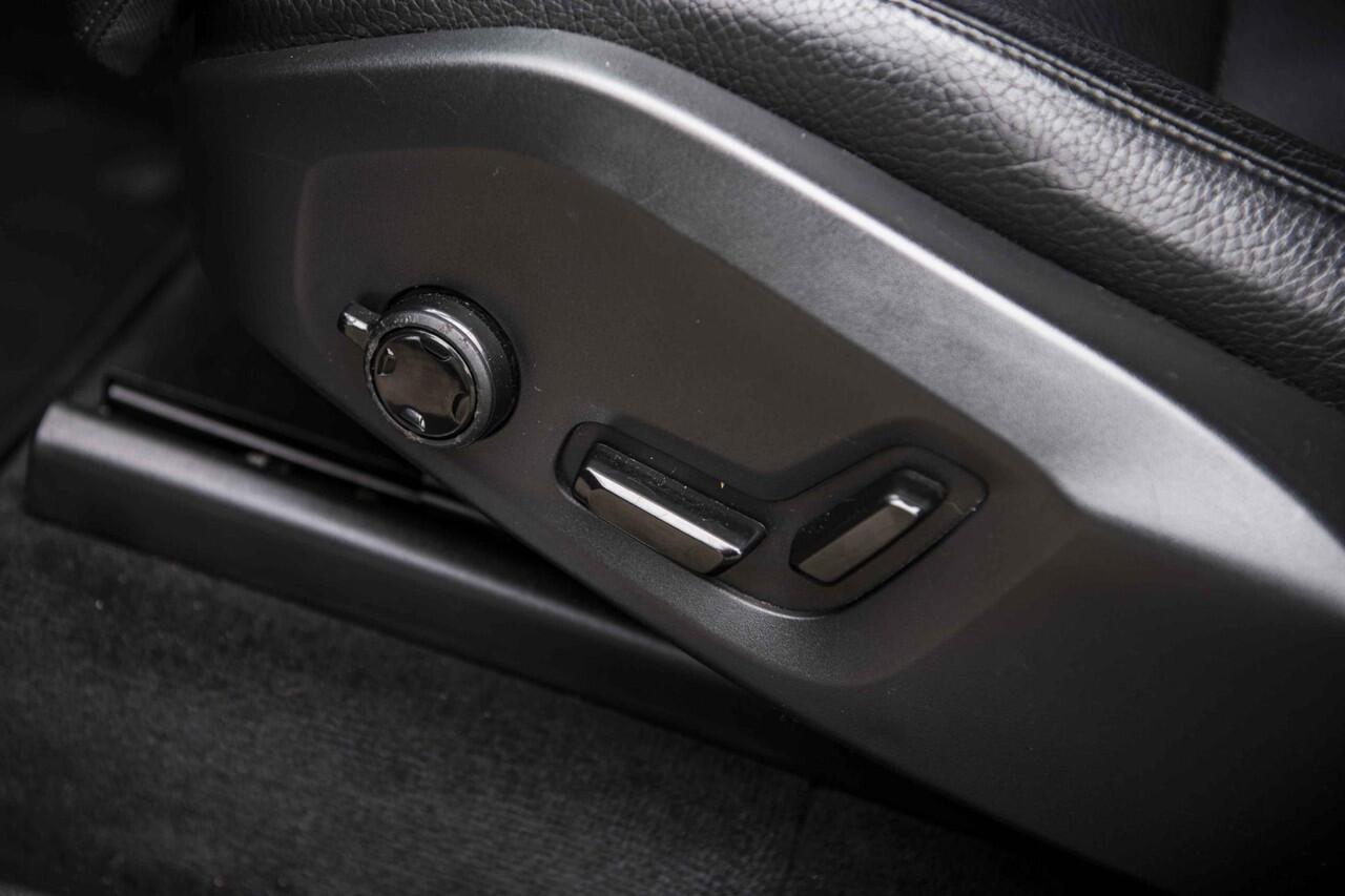 Volvo XC90 2.0 T8 Recharge AWD Inscription | Panoramadak | Adaptive cruise control | Lederen bekleding | Elektrische stoelverstelling | 21" velgen | Comfortstoelen | Stoel- en stuurwielverwarming |