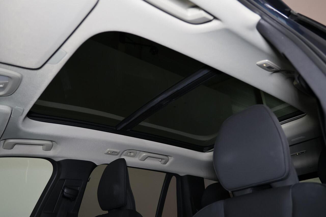 Volvo XC90 T8 Recharge AWD Plus Bright - Panorama/schuifdak - IntelliSafe Assist & Surround - 360º Camera - Harman/Kardon audio - Adaptieve LED koplampen - Vrwarmde voorstoelen, stuur & achterbank - Parkeersensoren voor & achter - Elektr. bedienb. voorstoelen met ge