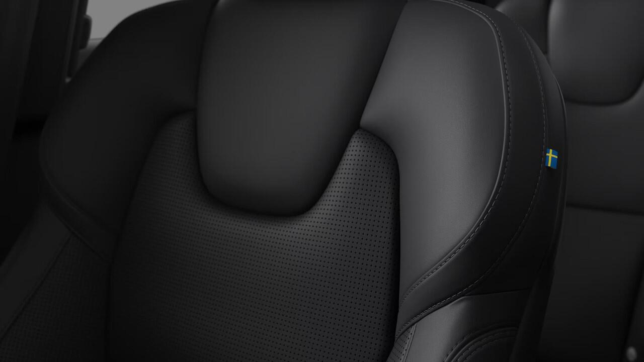 Volvo XC90 2.0 T8 Plug-in hybrid AWD Ultra Bright Executive Edition | Luchtvering | Bowers & Wilkins | Geventileerde Voorstoelen | Massagefunctie | Head-Up Display | 22" Lichtmetalen Wielen |