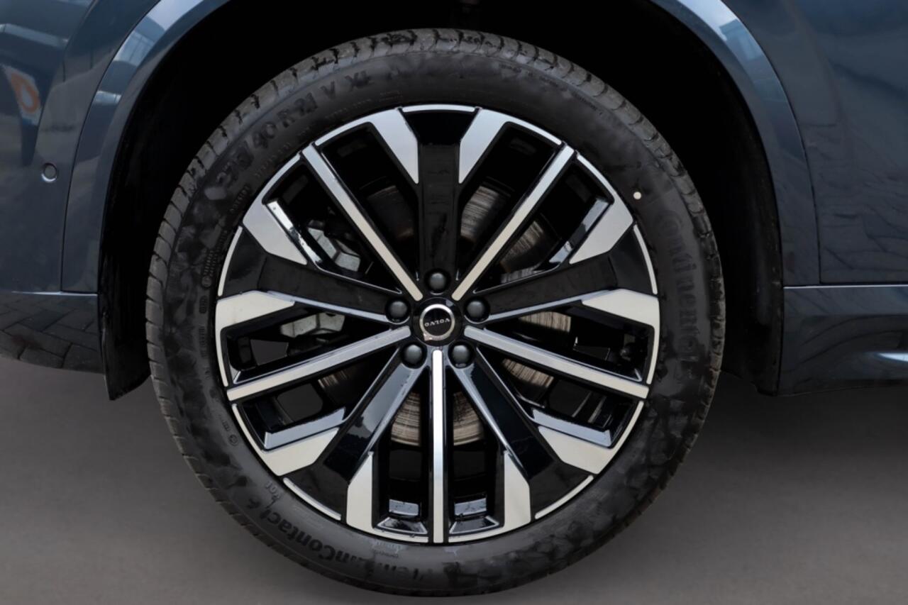 Volvo XC90 MY26 Plus Bright Recharge Plug-In Hybrid AWD Pano l 360 l HUD l