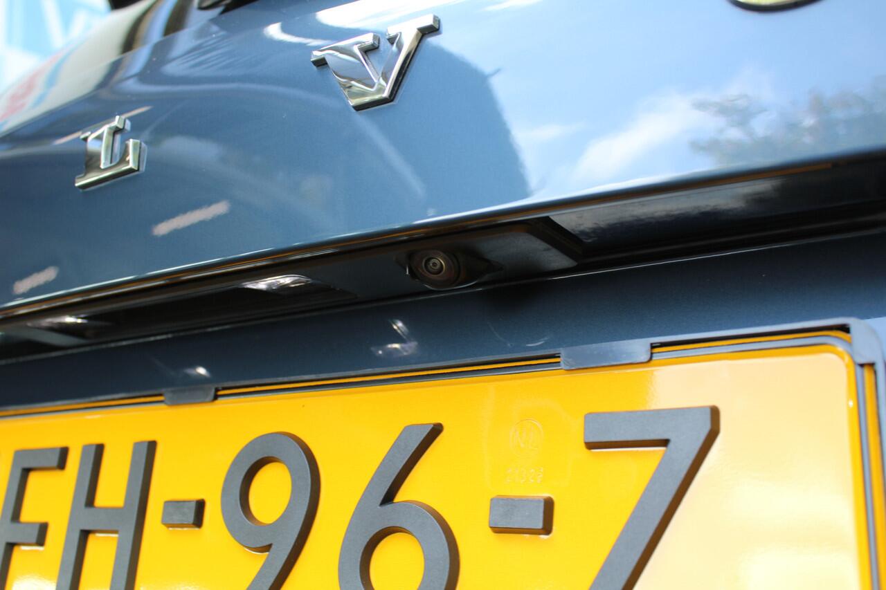 Volvo XC90 2.0 T8 Recharge AWD Ultra Dark | Incl. 12 maanden Garantie | Panorama dak | Massage stoelen | Stoel & Stuur verwarming | Stoelventilatie | Elektrisch verstelbare stoelen met memory | Stoelverwarming achter | 360* Camera | Elektrische kofferklep | Bower & 