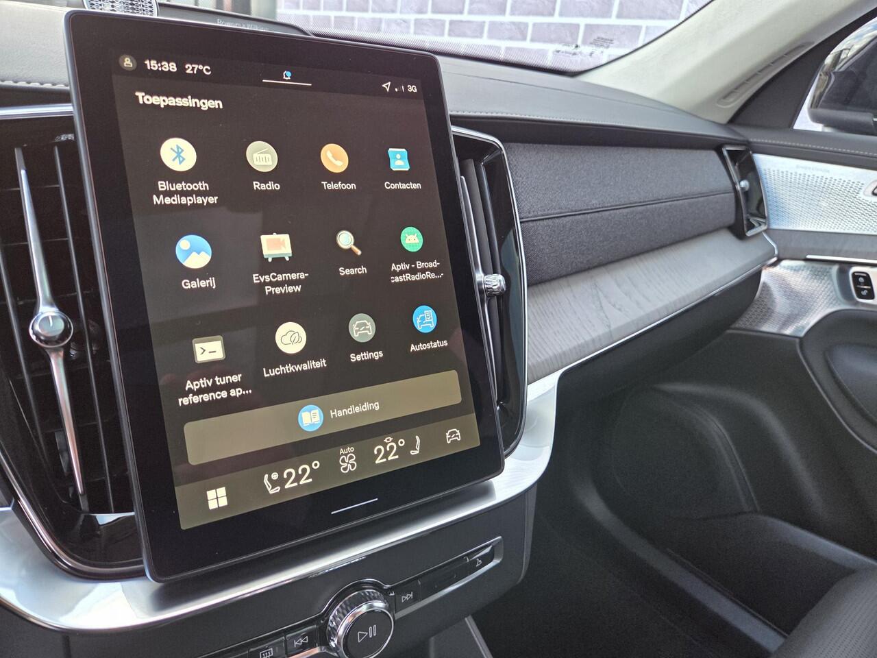 Volvo XC90 T8 Plug-in hybrid AWD Ultra Bright | Trekhaak | Nappa leder met massage | Actieve luchtvering | Bowers & Wilkins | 22" 7-Dubbel Spaaks | Extra getint glas