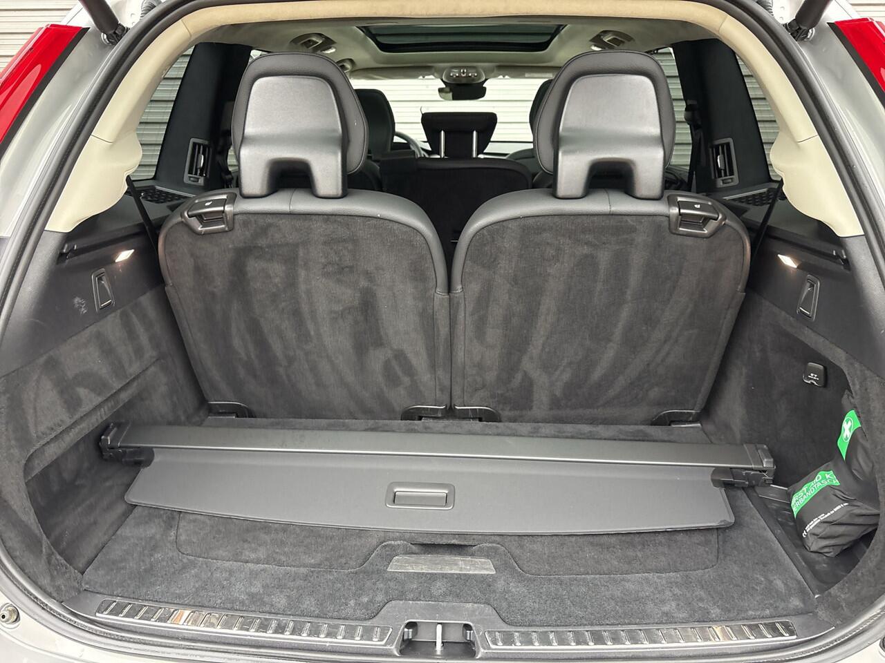 Volvo XC90 2.0 T8 Recharge AWD Ultimate Dark / Luchtvering / Trekhaak / 360 Camera /