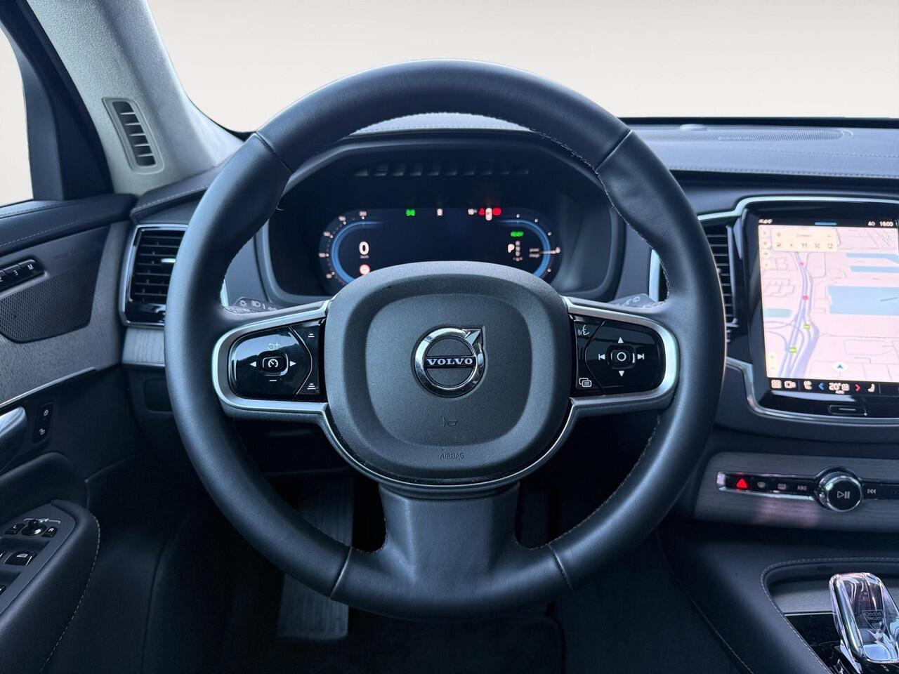 Volvo XC90 2.0 T8 Recharge AWD Ultra Dark | Trekhaak | Massagefunctie | Panoramadak | Extra getint glas |