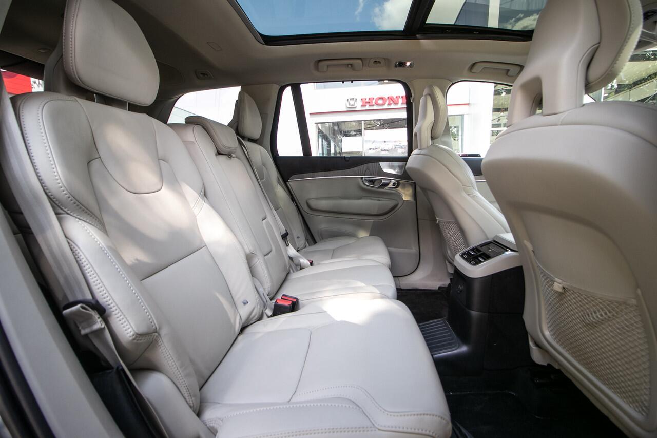 Volvo XC90 2.0 T8 Recharge AWD Inscription Exclusive - Trekhaak | Schuifdak | Luchtvering | Bowers Wilk.