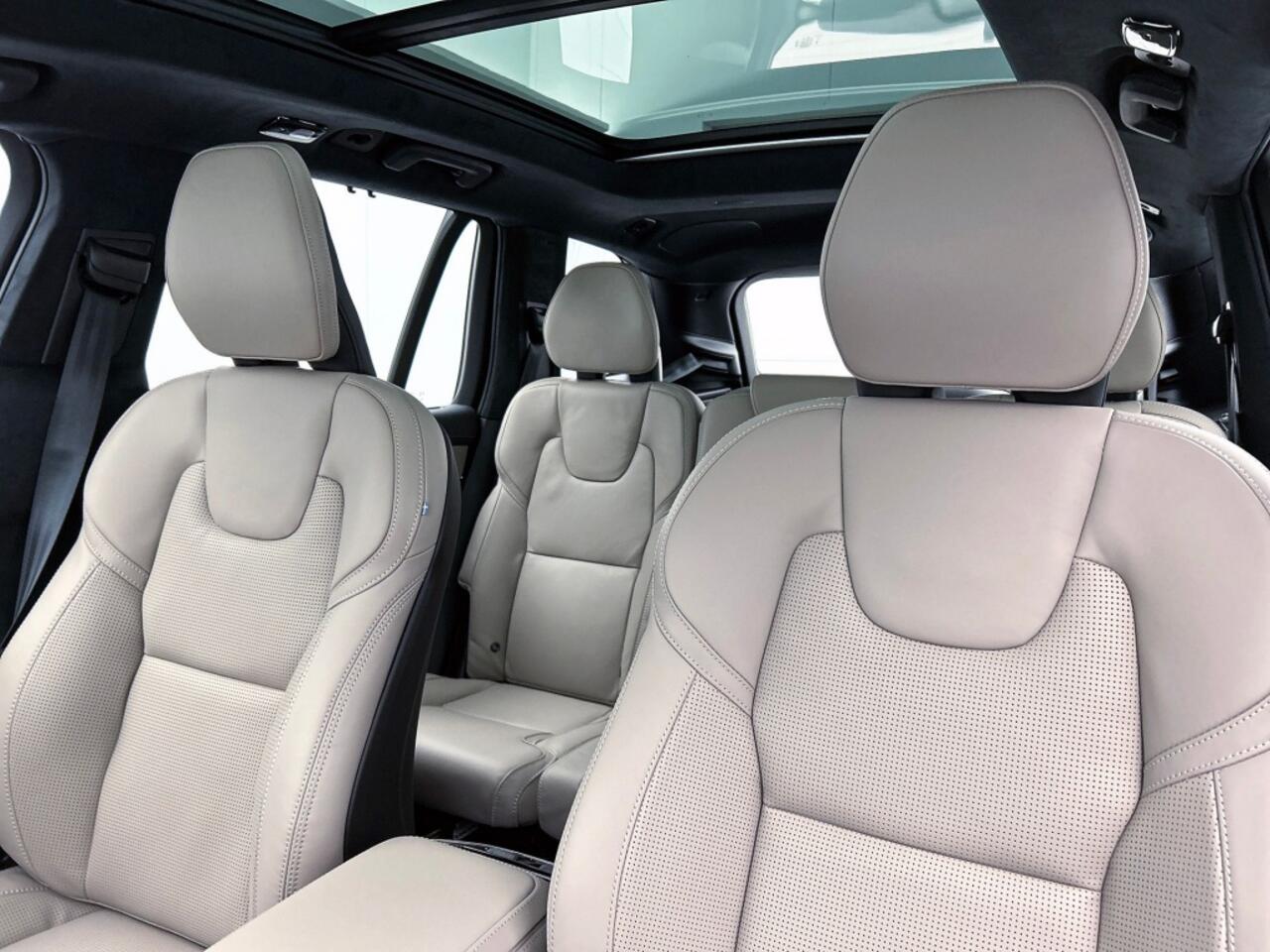 Volvo XC90 2.0 T8 AWD Ultra Dark | Luchtvering Massage | Nappa Ventilatie|