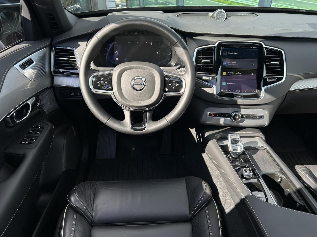 Volvo XC90 2.0 T8 Plug-in hybrid AWD Ultra Dark Trekhaak, Luchtvering, Panoramadak, 4x Stoelverwarming, Bowers&Wilkins, Head-up display, 22 Inch