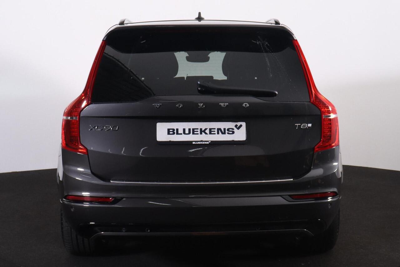 Volvo XC90 T8 Recharge AWD Ultra Dark - Luchtvering - Panorama/schuifdak - IntelliSafe Assist & Surround - Bowers & Wilkins audio - 360º Camera - Adaptieve LED koplampen - Verwarmde voorstoelen, stuur & achterbank - Parkeersensoren voor & achter - Elektr. bedienb. v