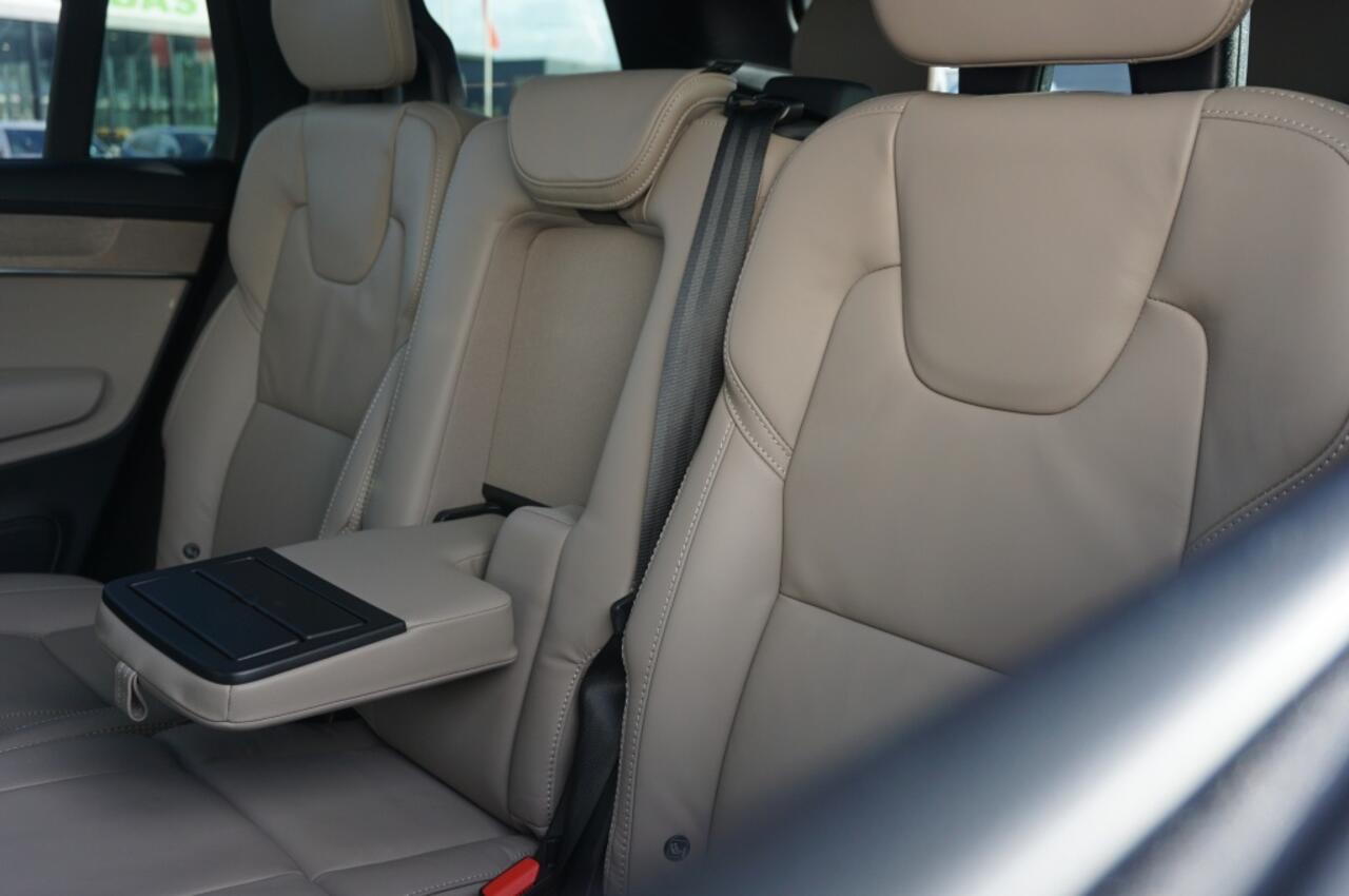 Volvo XC90 455PK T8 PHEV Ultra Dark FACELIFT | LEDER | TREKHAAK EL. WEGKL.