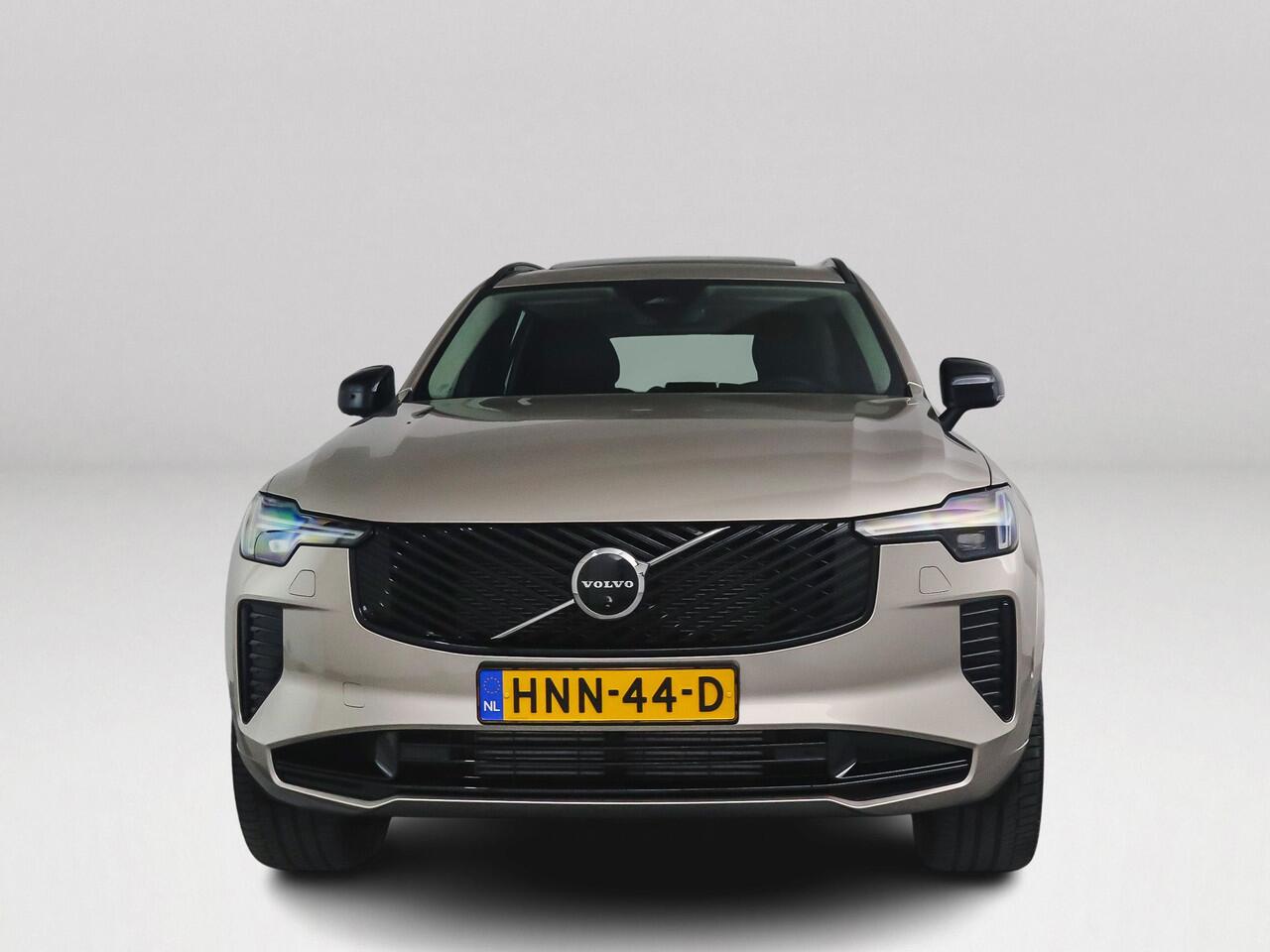 Volvo XC90 T8 Plug-in hybrid AWD Ultra Dark | Panoramadak | 360º camera | Luchtvering | Bowers&Wilkins | Massage | Stoelventilatie | Trekhaak