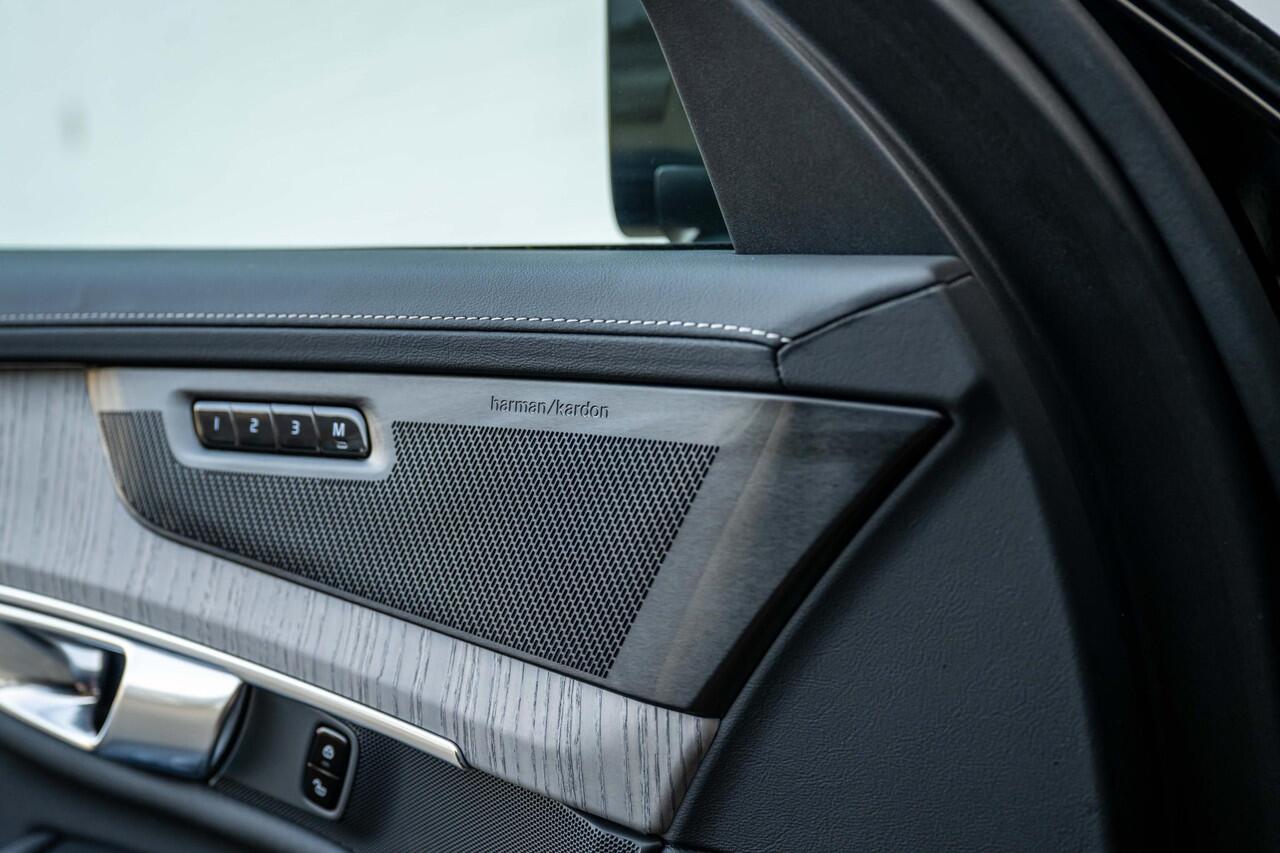 Volvo XC90 2.0 T8 AWD Plus Dark Luchtvering Stoelventilatie