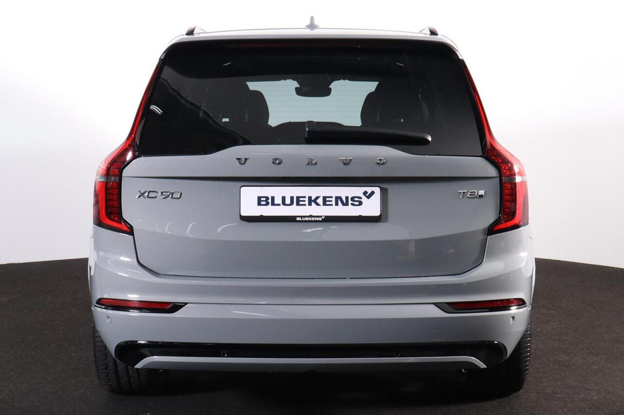Volvo XC90 T8 Recharge AWD Ultra Dark - Luchtvering - Panorama/schuifdak - IntelliSafe Assist & Surround - 360º Camera - Bowers & Wilkins audio - Verwarmde voorstoelen, stuur & achterbank - Parkeersensoren voor & achter - Elektr. bedienb. voorstoelen met geheugen - 