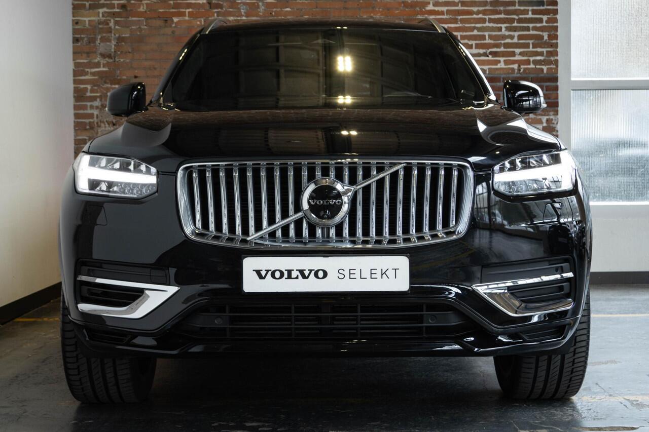 Volvo XC90 T8 Plug-in hybrid AWD Ultra Bright | Verwarmbare voorstoelen | Verwarmbaar stuurwiel | Verwarmbare achterbank | Premium audio by Bowers & Wilkins | Panoramadak | Luchtvering | Rondom zichtcamera | 21 inch Lichtmetalen velgen