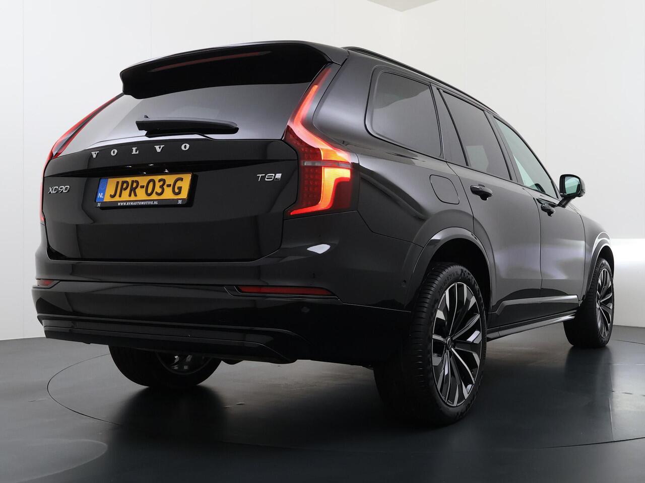 Volvo XC90 2.0 T8 Plug-in hybrid AWD Plus Dark 7-Persoons | Nieuwe Auto (1.000 km) | Vol Opties | Head-Up | Winterpakket | Harman & Kardon | Panoramadak | Memory Stoelen | Matrix-LED | 360 Camera | Rijklaar met Volledige Volvo Fabrieksgarantie