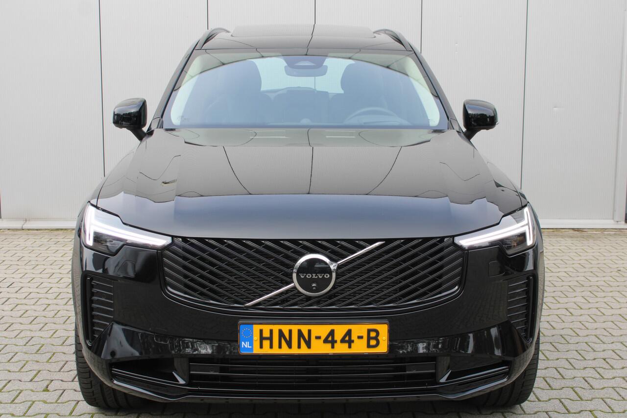 Volvo XC90 T8 Plug-in hybrid AWD Ultra Dark | Geventileerde Stoelen | B & W | Pano Dak | Head Up Display | 360 Camera |